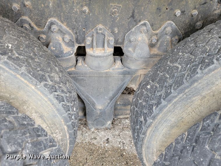 image for item JE9986 1985 International F5070 tow truck