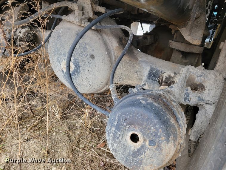 image for item JE9986 1985 International F5070 tow truck