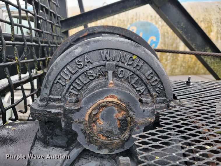 image for item JE9986 1985 International F5070 tow truck