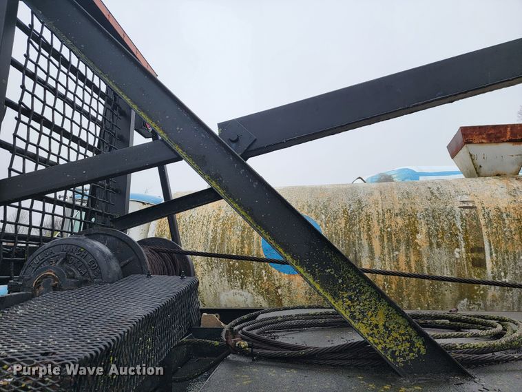 image for item JE9986 1985 International F5070 tow truck