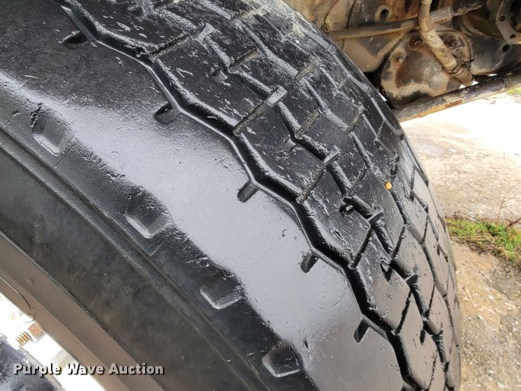 image for item JE9986 1985 International F5070 tow truck