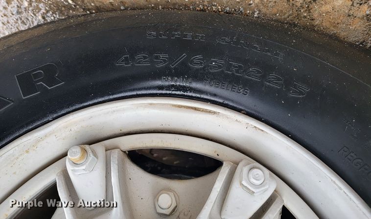 image for item JE9986 1985 International F5070 tow truck