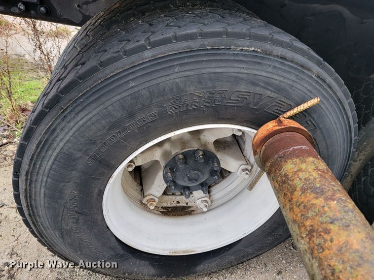 image for item JE9986 1985 International F5070 tow truck