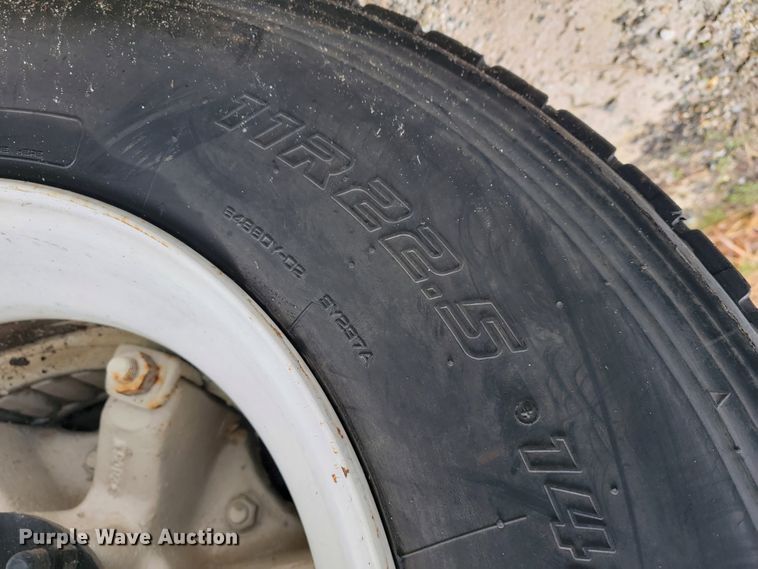 image for item JE9986 1985 International F5070 tow truck