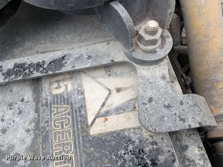 image for item JE9988 2009 Peterbilt 388  semi truck