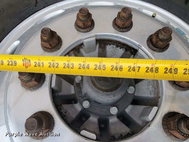 image for item JE9988 2009 Peterbilt 388  semi truck