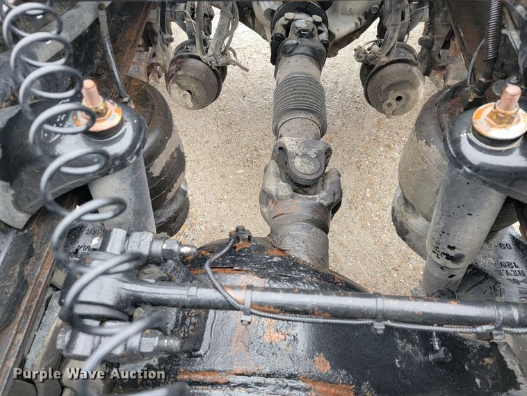 image for item JE9988 2009 Peterbilt 388  semi truck