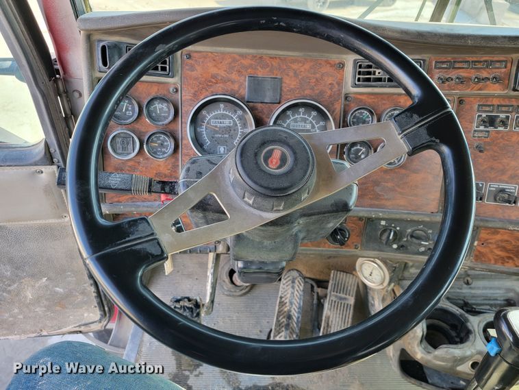 image for item JF9007 2001 Kenworth W900  ready mix truck