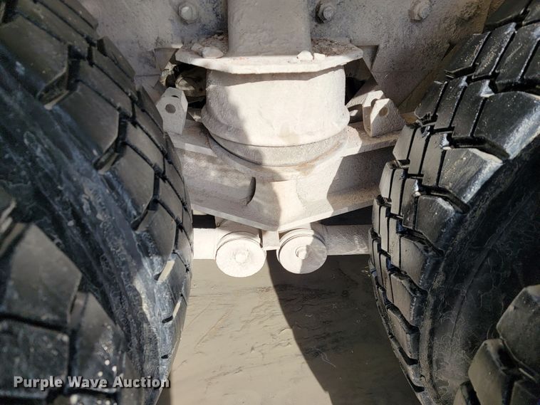 image for item JF9007 2001 Kenworth W900  ready mix truck