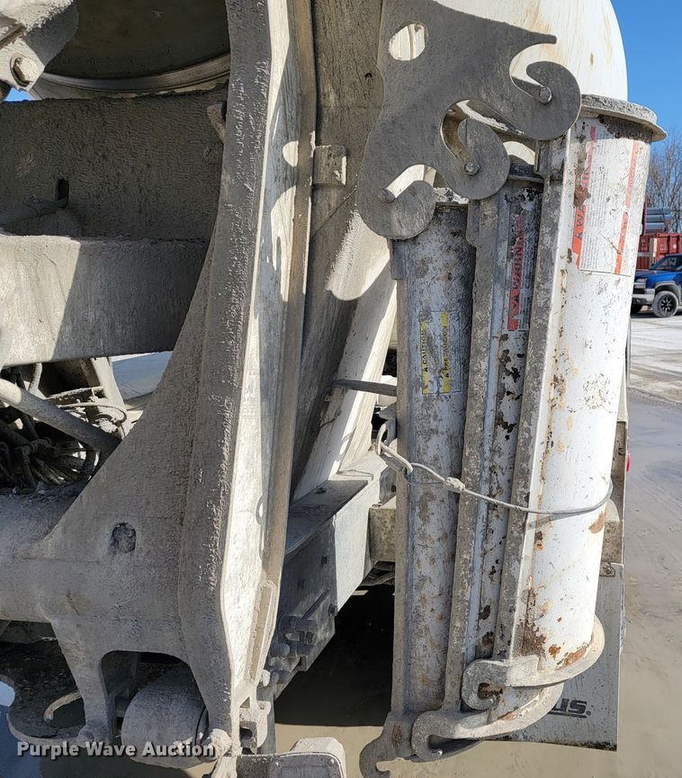 image for item JF9007 2001 Kenworth W900  ready mix truck