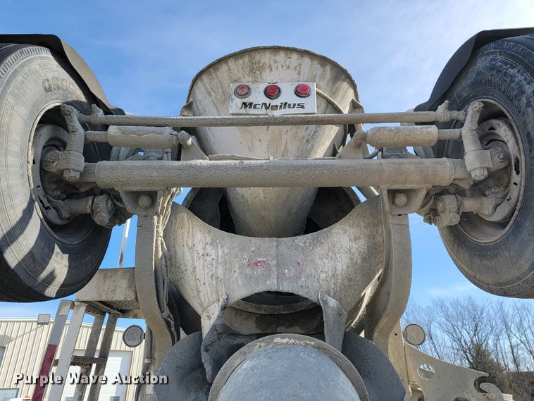 image for item JF9007 2001 Kenworth W900  ready mix truck