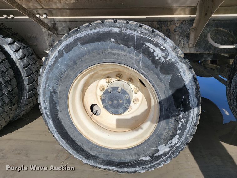 image for item JF9007 2001 Kenworth W900  ready mix truck