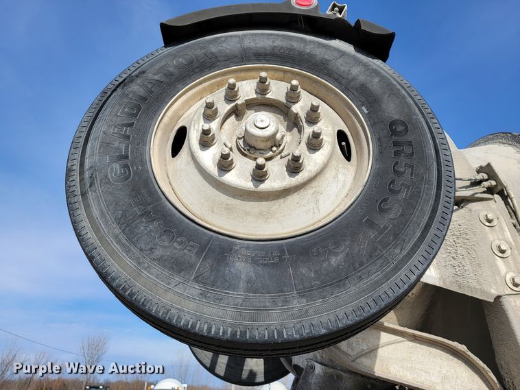 image for item JF9007 2001 Kenworth W900  ready mix truck