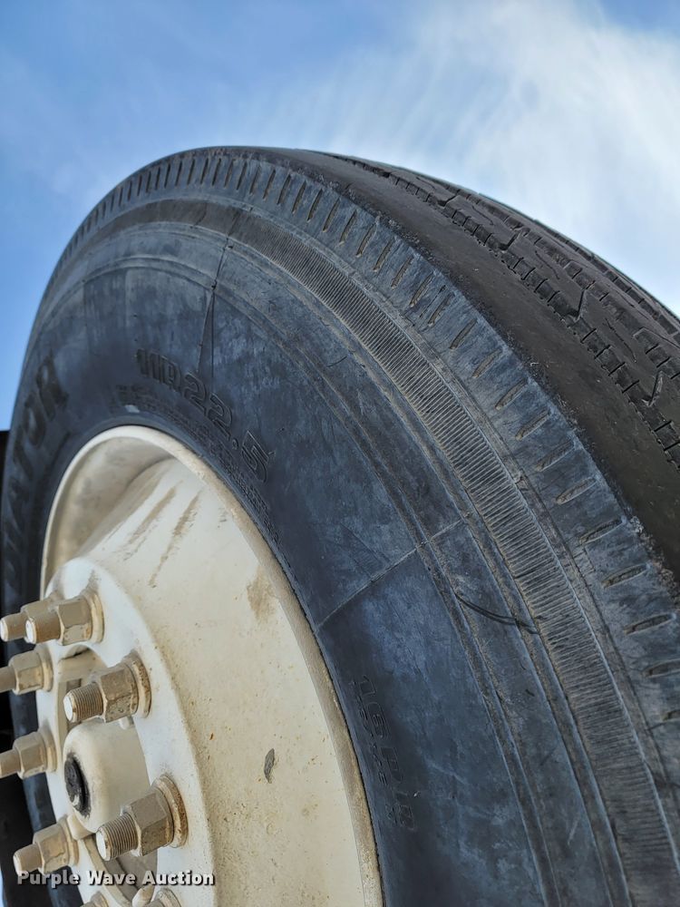 image for item JF9007 2001 Kenworth W900  ready mix truck