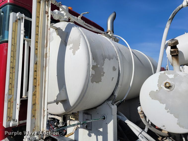 image for item JF9008 2007 Kenworth W900B  ready mix truck