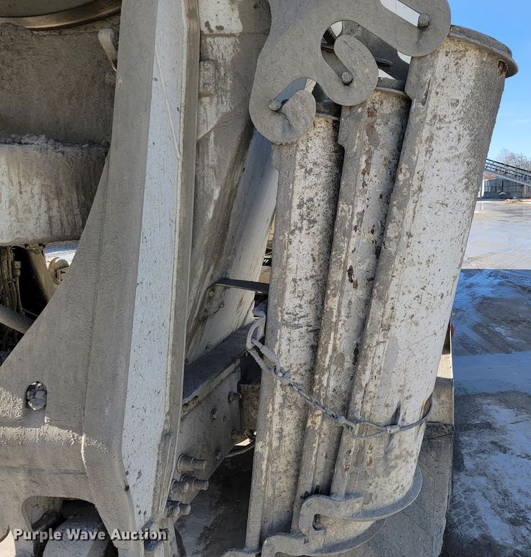 image for item JF9008 2007 Kenworth W900B  ready mix truck