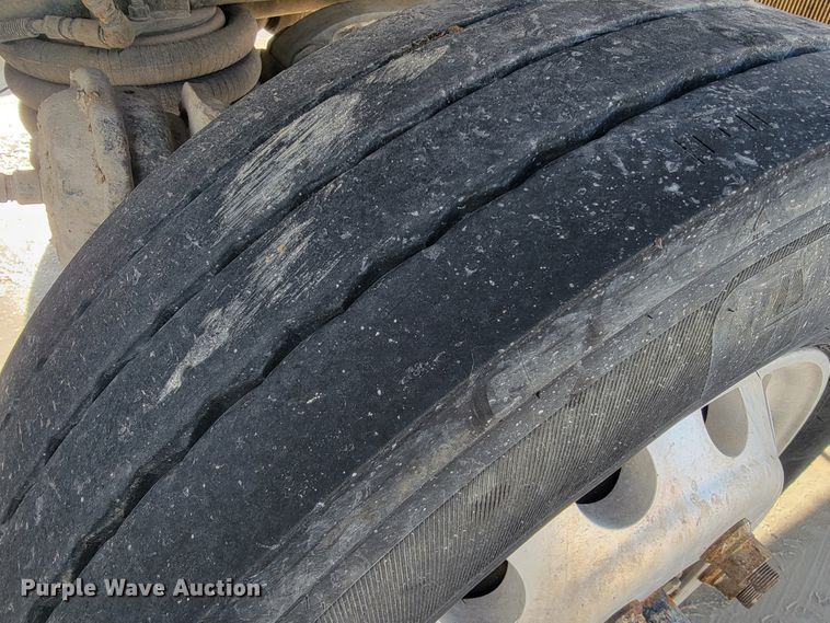 image for item JF9008 2007 Kenworth W900B  ready mix truck