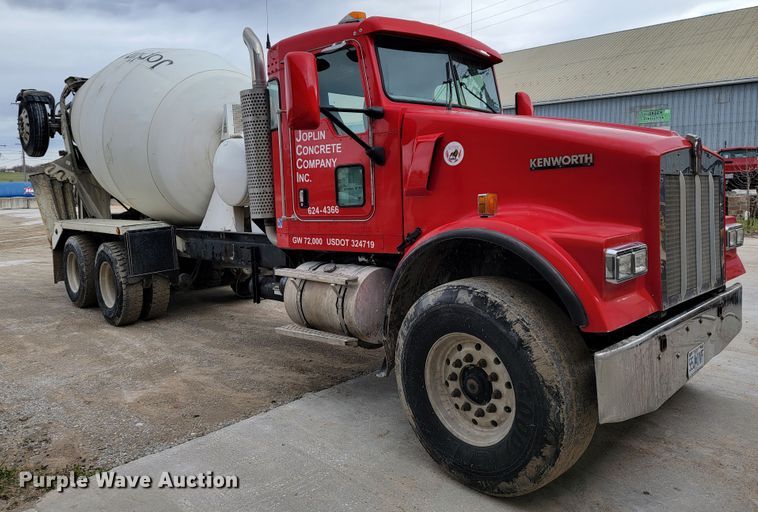 image for item JF9010 2007 Kenworth W900  ready mix truck