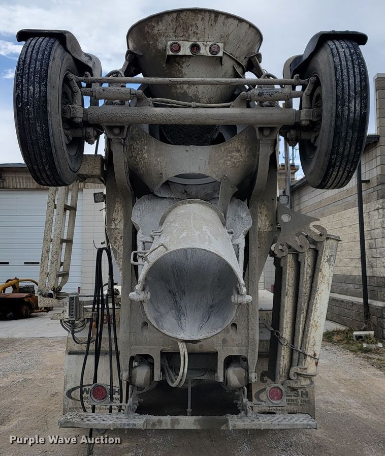 image for item JF9010 2007 Kenworth W900  ready mix truck