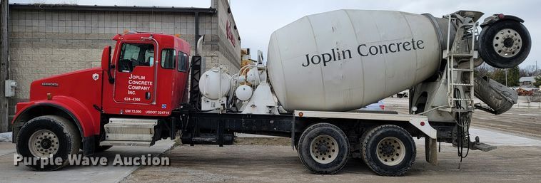 image for item JF9010 2007 Kenworth W900  ready mix truck