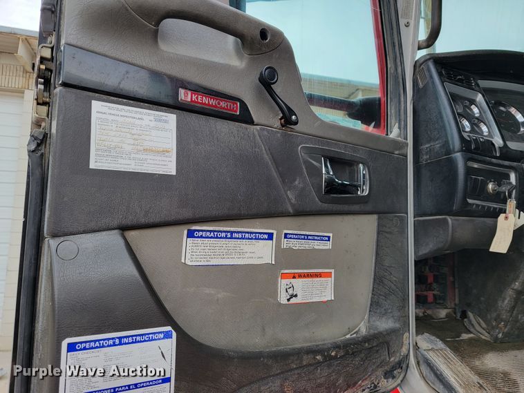 image for item JF9010 2007 Kenworth W900  ready mix truck