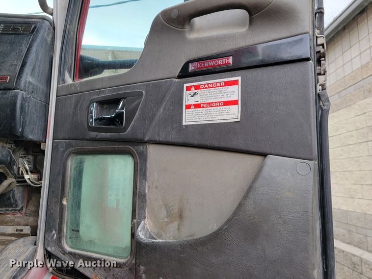 image for item JF9010 2007 Kenworth W900  ready mix truck