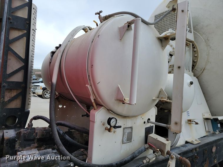 image for item JF9010 2007 Kenworth W900  ready mix truck