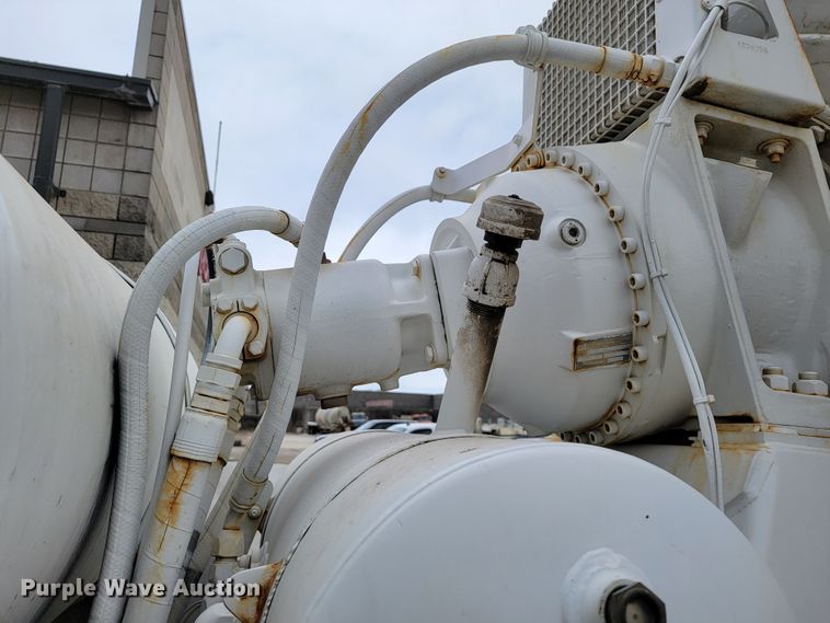 image for item JF9010 2007 Kenworth W900  ready mix truck