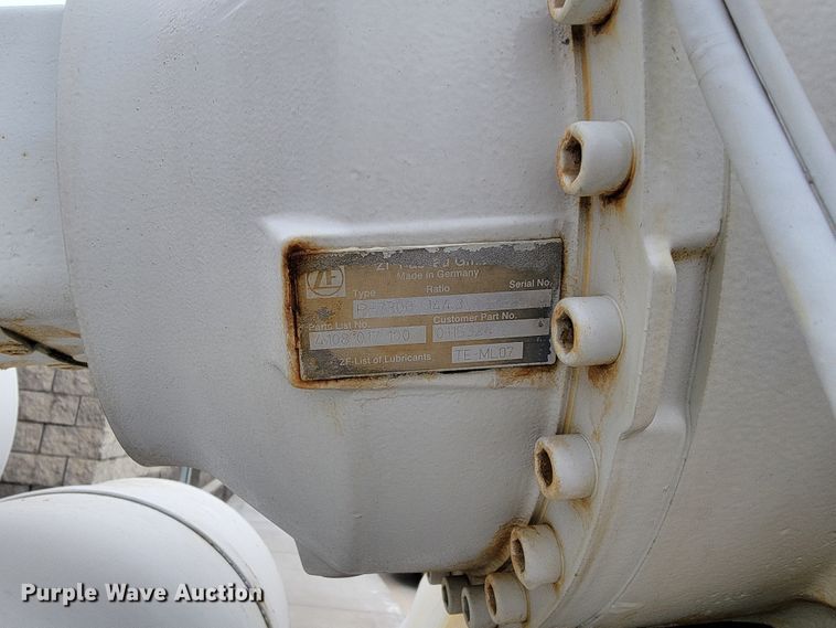 image for item JF9010 2007 Kenworth W900  ready mix truck