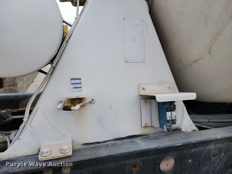 image for item JF9010 2007 Kenworth W900  ready mix truck