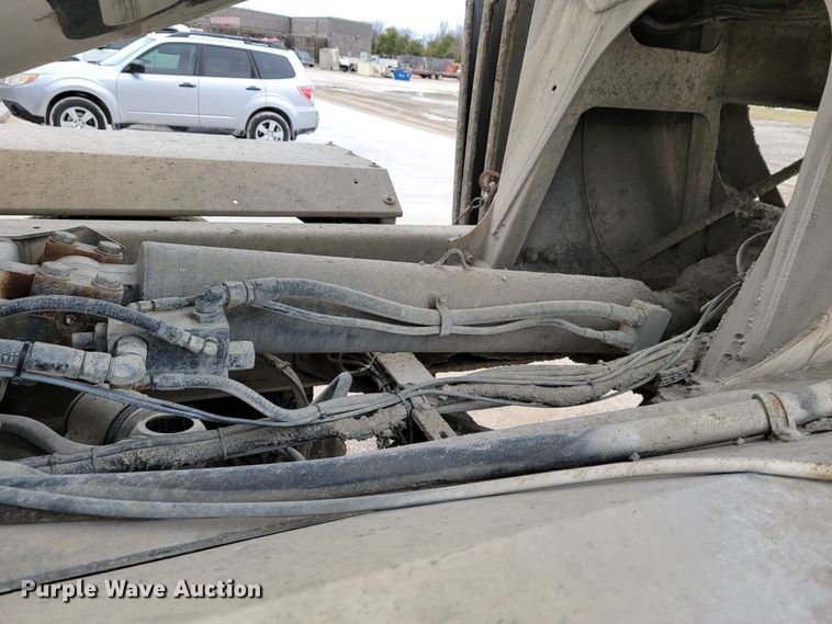 image for item JF9010 2007 Kenworth W900  ready mix truck