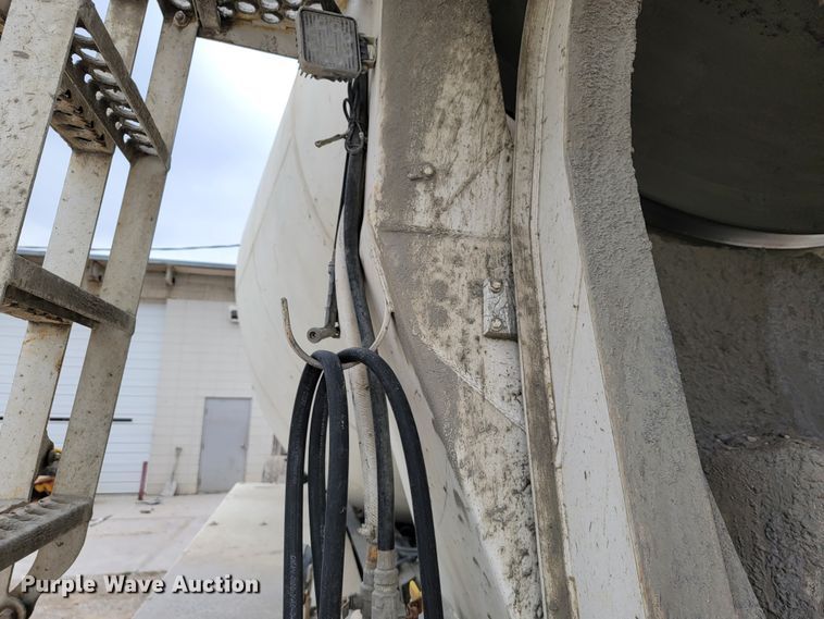 image for item JF9010 2007 Kenworth W900  ready mix truck