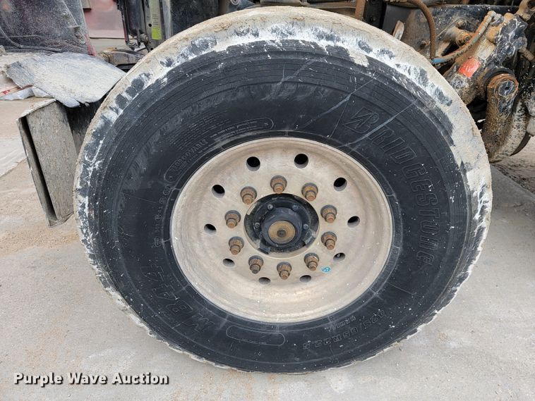 image for item JF9010 2007 Kenworth W900  ready mix truck