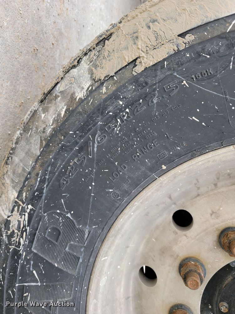 image for item JF9010 2007 Kenworth W900  ready mix truck