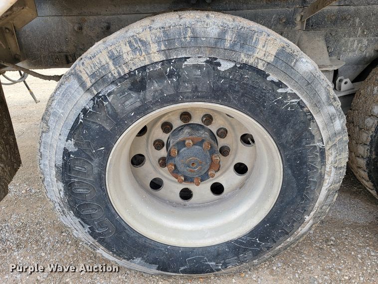 image for item JF9010 2007 Kenworth W900  ready mix truck