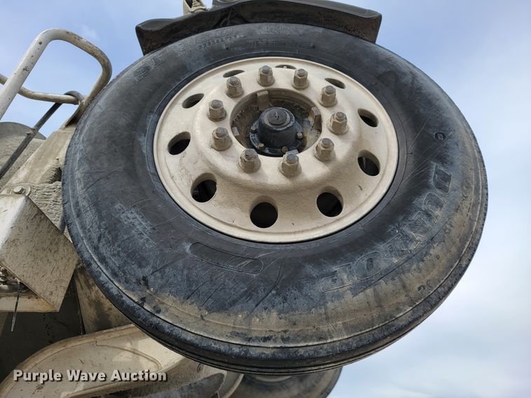 image for item JF9010 2007 Kenworth W900  ready mix truck