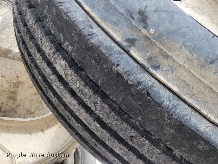 image for item JF9010 2007 Kenworth W900  ready mix truck