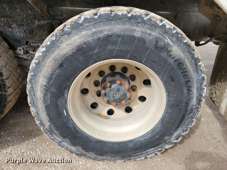 image for item JF9010 2007 Kenworth W900  ready mix truck