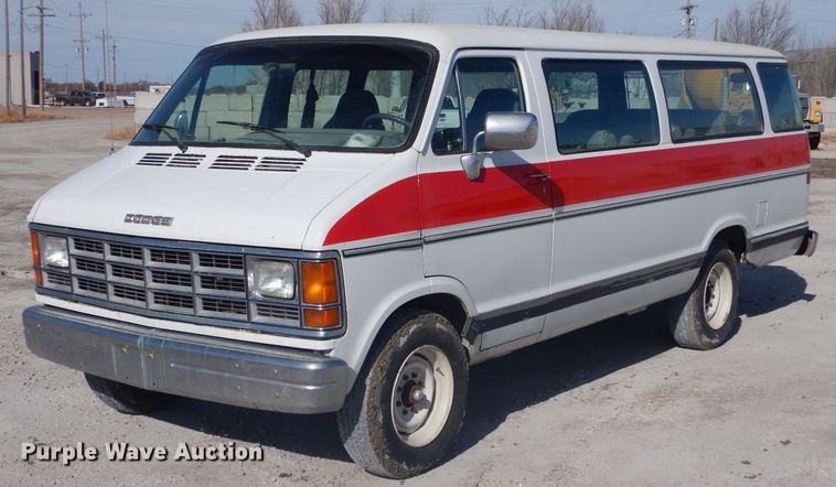 image for item LJ9837 1991 Dodge Ram Wagon 350  van