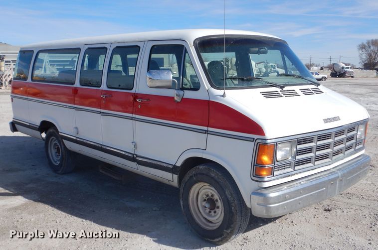 image for item LJ9837 1991 Dodge Ram Wagon 350  van