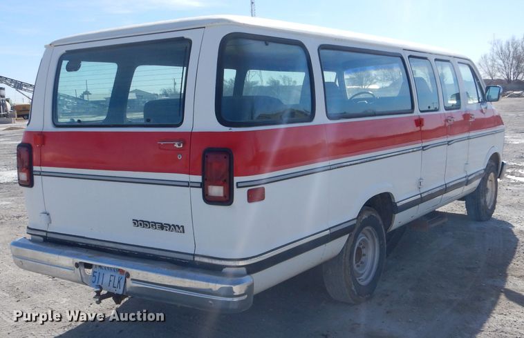 image for item LJ9837 1991 Dodge Ram Wagon 350  van