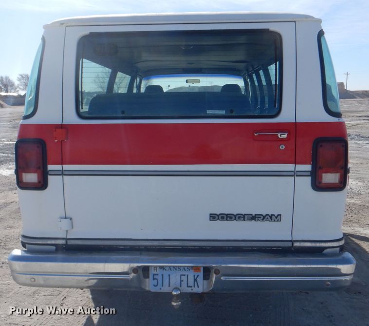image for item LJ9837 1991 Dodge Ram Wagon 350  van
