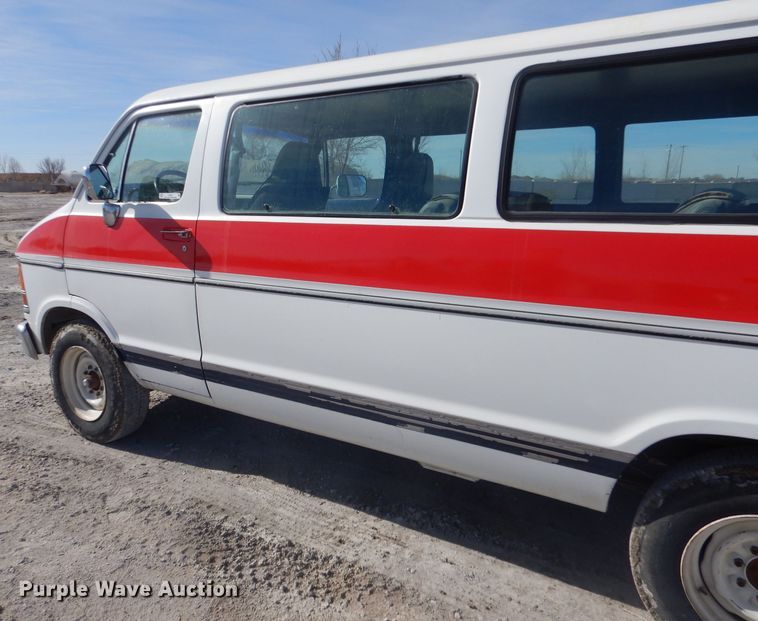 image for item LJ9837 1991 Dodge Ram Wagon 350  van