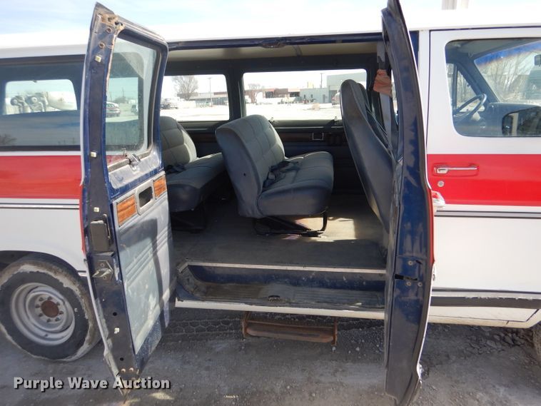 image for item LJ9837 1991 Dodge Ram Wagon 350  van