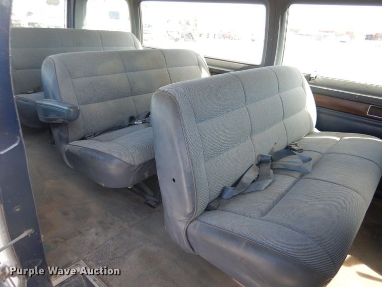 image for item LJ9837 1991 Dodge Ram Wagon 350  van