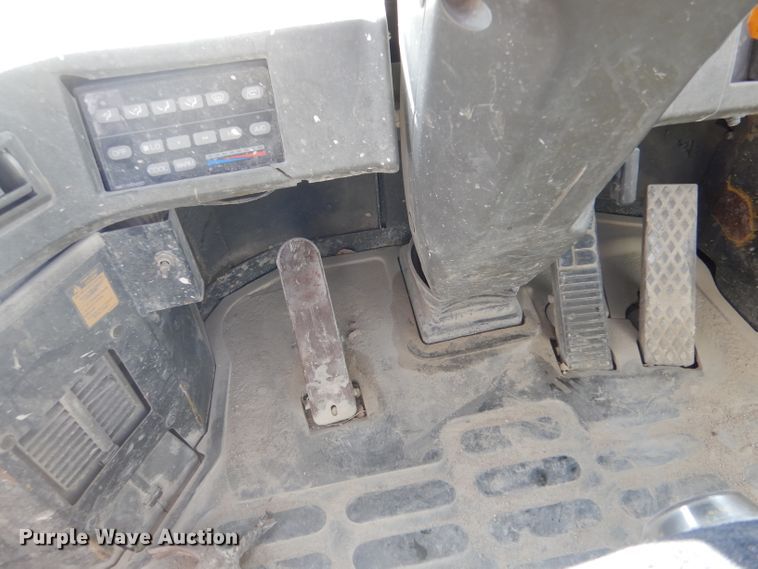 image for item LJ9838 1999 Komatsu WA320-3MC  wheel loader