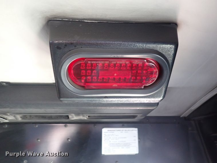 image for item DJ5629 2005 Gillig Phantom C20B096N4  transit bus