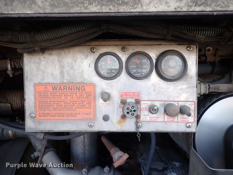 image for item DJ5629 2005 Gillig Phantom C20B096N4  transit bus