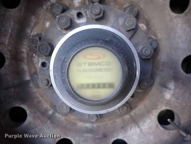 image for item DJ5629 2005 Gillig Phantom C20B096N4  transit bus