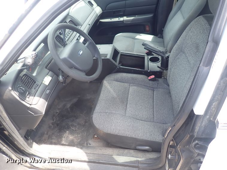 image for item DP4429 2010 Ford Crown Victoria Police Interceptor